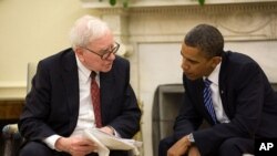 Prezident Barak Obama milyarder Uorren Buffettlə birlikdə