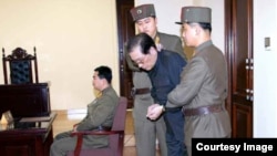 张成泽受到朝鲜军事法庭的审判。