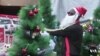 Préparation à de curieuses fêtes de Noël
