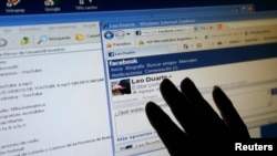 Un 27% de los usuarios encuestados señaló que habían sido insultados, 22% fueron avergonzados públicamente y un 8% fue acosado o físicamente amenazado, mientras que el 6% afirmó ser víctima de insinuaciones sexuales.