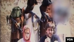 Pasangan suami-isteri Swiss bebas setelah disandera militan Taliban Pakistan selama delapan bulan lebih.