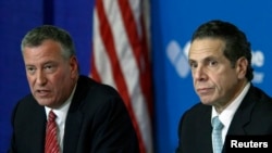 Le maire de New York Bill de Blasio et le gouverneur de l'Etat Andrew Cuomo