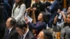 曾被中国关押的澳大利亚记者成蕾2024年6月17日在中澳领导人共同参加的一场仪式上拍照