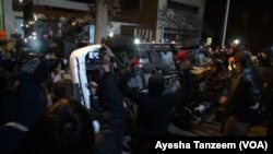 Plus de 180 personnes ont été arrêtées lors des manifestations qui ont suivi la décision d'un grand jury de ne pas engager de poursuites contre le policier blanc qui a tué un jeune Noir en août à Ferguson.