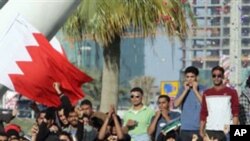 Bahreïn : violent assaut de la police contre des manifestants à Manama ( Archive )
Format: JPG
Size: 300 x 300
Source: AP