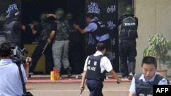 Polis Çinin şimal-qərbində zorakılıqların ardınca dörd şübhəlini öldürüb