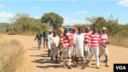 Prisoners are seen at Chikurubi Maximum Security Prison in Harare where the seven detained activists are being held on treason charges, June 3, 2019. (C. Mavhunga/VOA)
