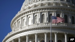 La Cámara de Representantes de EE.UU. aprobó el proyecto de presupuesto que allana el camino para la reducción de impuestos propuesta por el presidente Donald Trump.