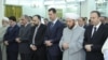 Assad Muncul di Publik untuk Sholat Idul Fitri