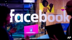 El Director de Facebook Mark Zuckerberg, defendió hace una semana el papel de su compañía en las elecciones estadounidenses tras las críticas de Trump.