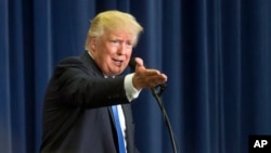 El presunto nominado republicano Donald Trump postergó el anuncio de su vicepresidente tras el ataque terrorista en Niza, Francia.