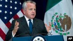 Wakil Menteri Luar Negeri AS, John J. Sullivan, mengatakan dalam konferensi pers di Washington, 14 Desember 2017, pemerintahan Trump menolak untuk mengabaikan masalah kejahatan lintas negara.
