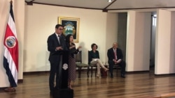 El ministro de Salud de Costa Rica, Daniel Salas, pidió contemplar estas instrucciones a la hora de sostener convivios y demás celebraciones religiosas.