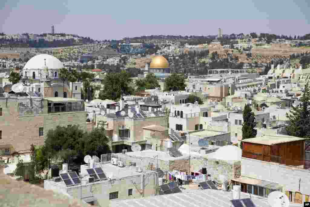 نظامیان اسراییلی در جنگ سال ۱۹۶۷ بخش شرقی بیت المقدس را تصرف کردند