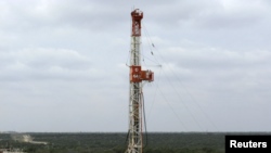 Anjungan pengeboran minyak Apache Corp di Texas Barat. (Foto: dok.)