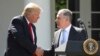 Trump reitera confianza en combatido jefe de agencia ambiental 