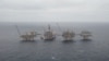 Plataformas de petróleo en el mar del Norte. [Archivo]