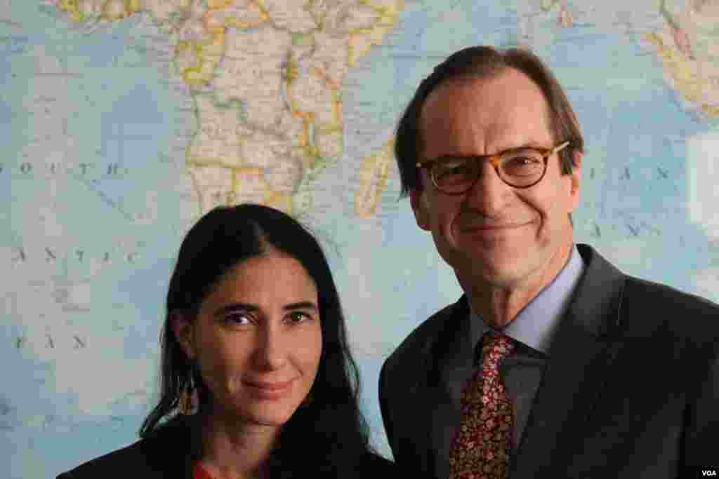 Yoani Sánchez y David Ensor, director de la Voz de América.