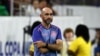 El entrenador de Ecuador evita decir si seguirá en el cargo tras eliminación en Copa América