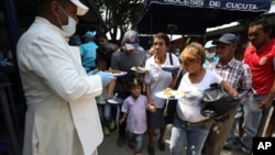 La Agencia de la ONU para Refugiados (ACNUR) ha dicho que hay 4.296.777 venezolanos refugiados y migrantes en todo el mundo.