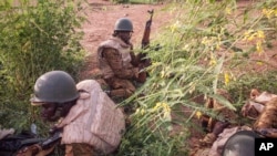 Des soldats loyalistes lors du coup d’Etat manqué à Ouagadougou, Burkina, 29 septembre 2015. 