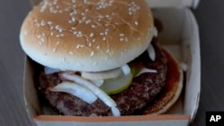 Un sándwich Quarter Pounder de McDonald's comprado el miércoles 23 de octubre de 2024 en Chicago.