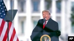 L'ancien président américain Donald Trump lors d'un rassemblement pour protester contre la certification du collège électoral de Joe Biden en tant que président à Washington, le 6 janvier 2021. (Photo AP/Evan Vucci)