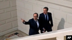 Le président Hollande et le Premier ministre Cameron, à Amiens, France (3 mars 2016)