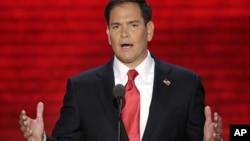 Marco Rubio dijo que al contrario de su lema de campaña, “Hacia adelante”, las ideas del presidente Obama van “hacia atrás”.