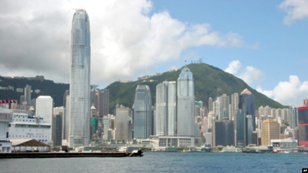 香港繁华地 中国成为全球第二大经济体