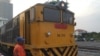 A train is ready to depart the railway station to Phnom Penh International Airport, Phnom Penh, Cambodia, April 10, 2018. (Hul Reaksmey/VOA Khmer) 