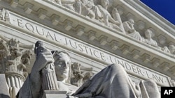 A detail of the West Facade of the US Supreme Court is seen in Washington, DC, March 7, 2011 (file photo)