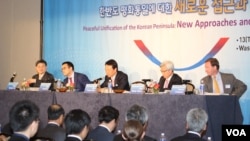 13일 미국 워싱턴에서 한국 민주평화통일자문위원회 주최로 한반도 평화 통일에 대한 포럼이 열렸다.