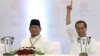 Capres Prabowo Subianto (kiri) dan Joko Widodo saat menghadiri undian nomor urut Capres di kantor KPU, Jakarta 21 September 2018 lalu (foto: ilustrasi).