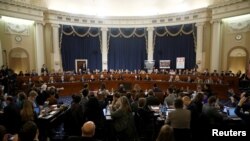 La Comisión de Asuntos Jurídicos de la Cámara de Representantes votó el viernes 13 de diciembre de 2019 para aprobar los cargos de juicio político al presidente de EE.UU., Donald Trump.