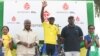 Le Rwandais Joseph Areruya, vainqueur de La Tropicale, à Libreville, le 21 janvier 2018.