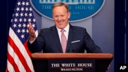 Tras ganar las elecciones del 8 de noviembre pasado, Trump afirmó que expulsaría a los que tienen "antecedentes penales".