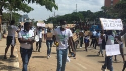 Manifestação "Luanda Lixada" na capital angolana exige melhores medidas para acabar com o lixo