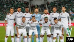 Les joueurs du Raja Casablanca posent lors d'un match contre le TP Mazembe, Maroc, le 28 février 2020.