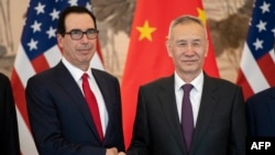 美中兩國正在進行貿易談判代表合照。