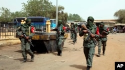 Le nombre de victimes des violences a été multiplié par cinq depuis 2016 au Mali, Burkina et Niger pour atteindre environ 4.000 morts en 2019 selon l'ONU. 