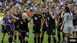 El equipo de fútbol femenino de Estados Unidos vengó su derrota ante Suecia con una victoria dramática contra Brasil en los cuartos de final de la Copa del Mundo de fútbol femenino.