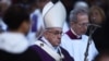 Le pape François affirme son attachement au célibat des prêtres