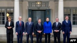 Ministrja e Jashtme letoneze Baiba Braze, kryeministri norvegjez Jonas Gahr Stoere, kryeministri polak Donald Tusk, kryeministri suedez Ulf Kristersson, kryeministrja daneze Mette Frederiksen, kryeministri finlandez Petteri Orpo dhe ai estonez Kristen Michal
