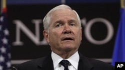 Robert Gates lors d'une conférence a Bruxelles le 9 juin 2011