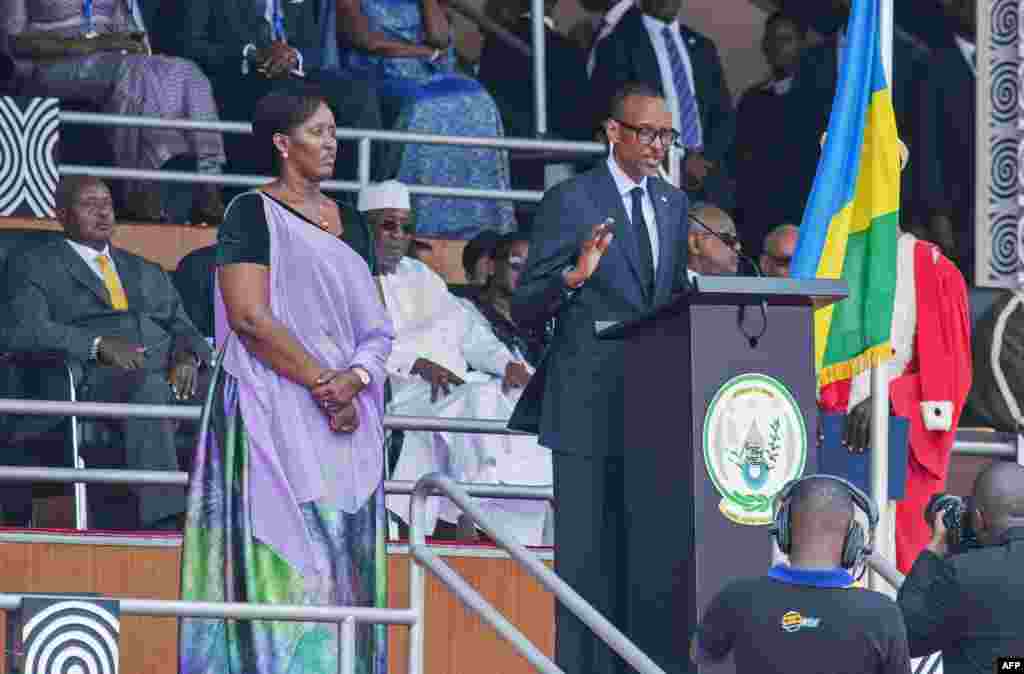 4 août : élection présidentielle au Rwanda, Paul Kagame est réélu.
