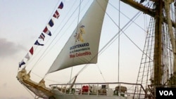 Como parte de las celebraciones, el velero Gloria con el logo del Bicentenario de la independencia de Colombia participa en el "Sail Cartagena 2010".