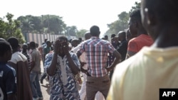Des résidents du quariter PK5 manifestant dans les rues de Bangui, le 11 avril 2018.
