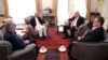 Prezident saroyiga ko'ra, muloqotda mamlakatdagi vaziyat bo’yicha fikr almashilgan