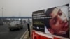 ARCHIVO- Publicidad en Nueva Deli, India, contra el tabaquismo. 4-11-16. AP Foto/Altaf Qadri.